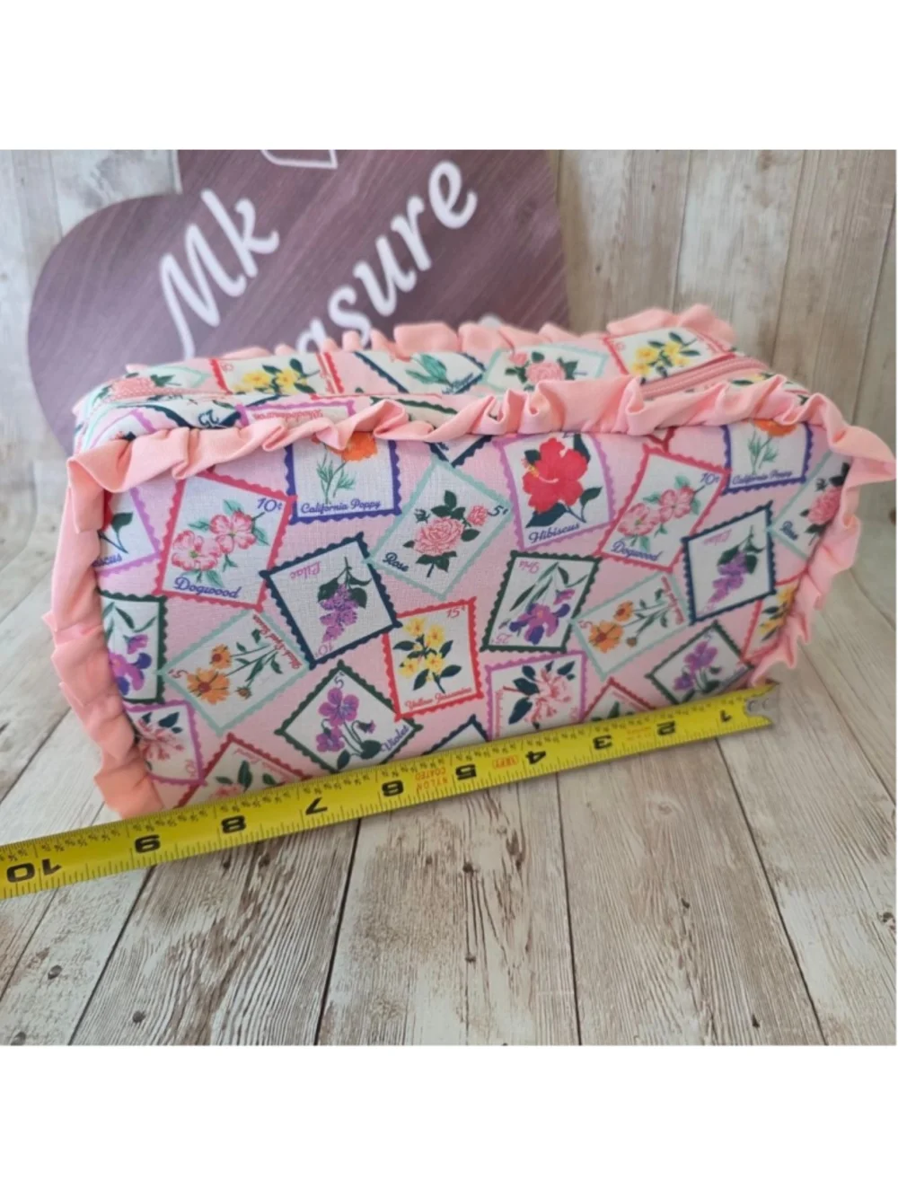 Women's Unbranded Pink Floral Stamp Cosmetic Bag NWOT